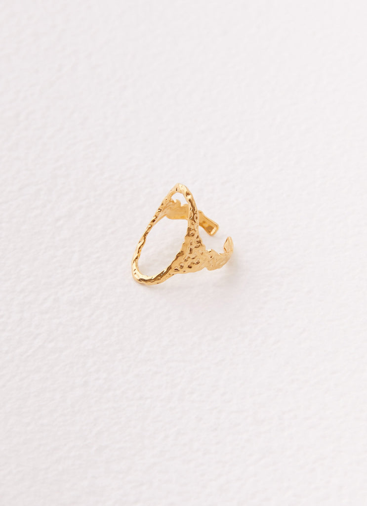 Kyra Oval Textured Ring - Gold